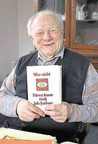 17-06-09 Wagenbach mit Buch